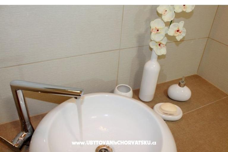 Apartmány Juricev 100m to the beach – foto 9