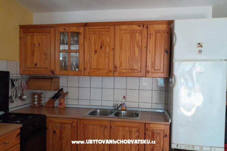 Robinzonski turizam Lavdara Dominis – foto 11