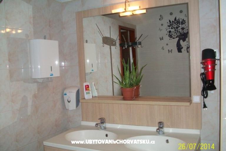 Chameleon hostel – foto 17